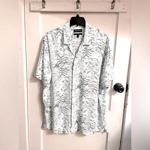 BANANA REPUBLIC FACTORY - Men’s L - Palm Fronds Print